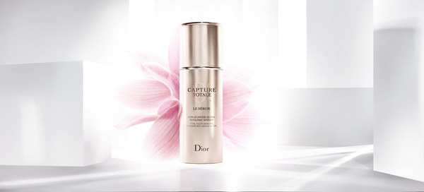 CAPTURE_TOTALE_StarSerumPackshotFleur_NQ