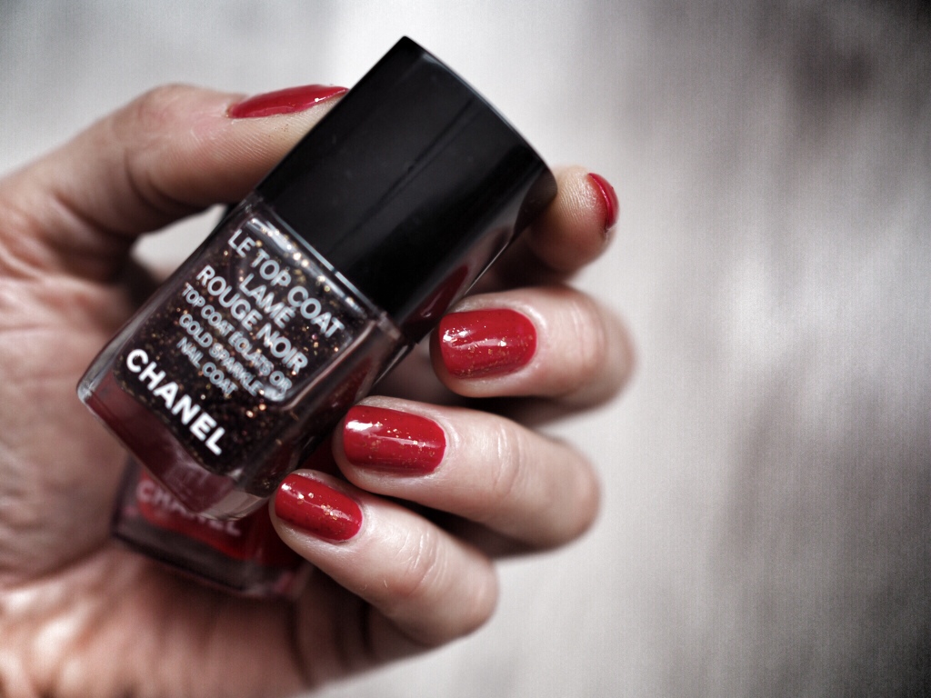 CHANEL LE TOP COAT LAME
