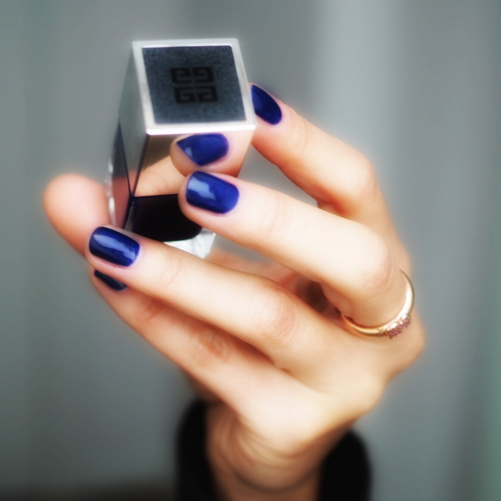 GIVENCHY Le Vernis N°30 Heroic Blue GIVENCHY Le Vernis N°30 Heroic Blue