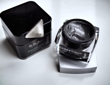 DR. BRANDT® SKINCARE - MAGNETIGHT AGE-DEFIER