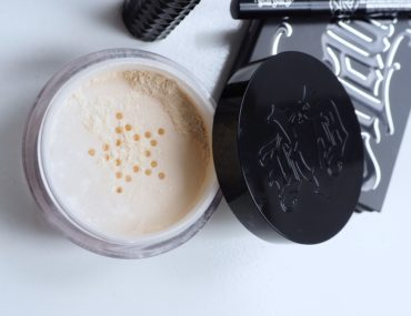 Kat Von D LOCK-IT SETTING POWDER