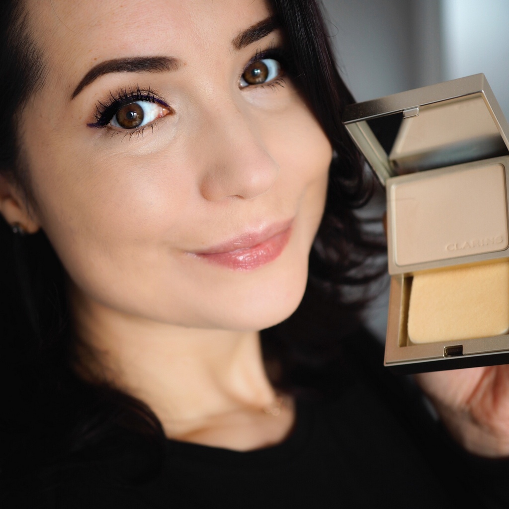 CLARINS w kompakcie Everlasting Compact Foundation CLARINS w kompakcie Everlasting Compact Foundation
