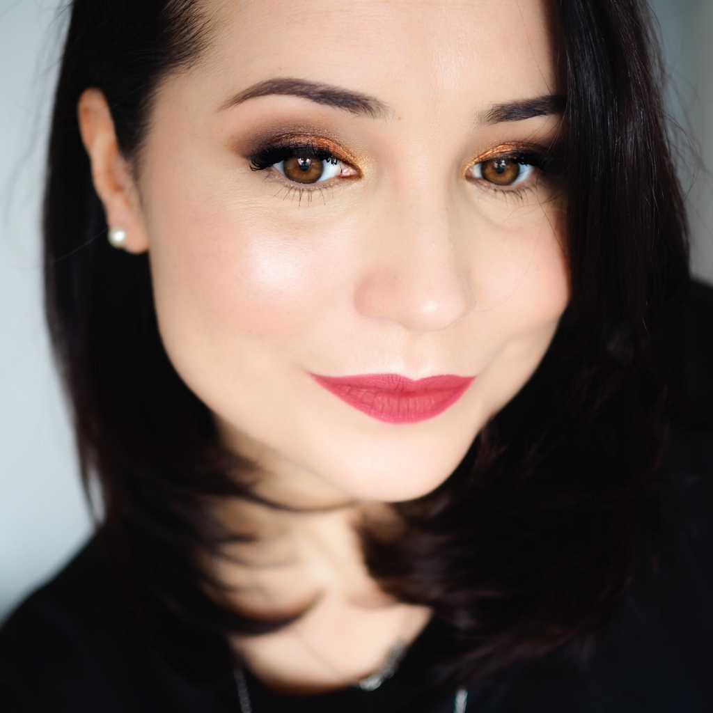 OLYMPUS DIGITAL CAMERA Distortion Eyeshadow Palette od Urban Decay