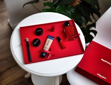 Giorgrio Armani FACE FABRIC - Perfekcyjnie dopasowanie.