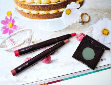 Laura Mercier Velour Extreme Matte Lipstick