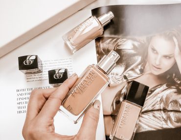 Dior Forever Skin Glow Foundation