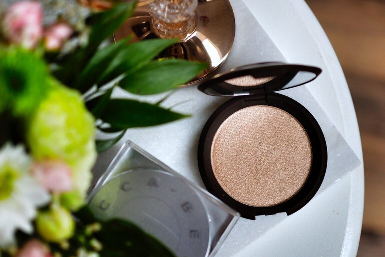 BECCA Shimmering Skin Perfector Pressed