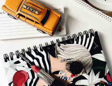 Kat Von D Studded Kiss Crème - La Femme !