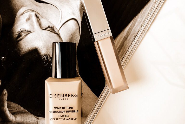 EISENBERG FOND DE TEINT CORRECTEUR INVISIBLE