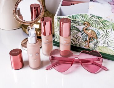 Benefit Hello Happy Rozświetlający Podkład