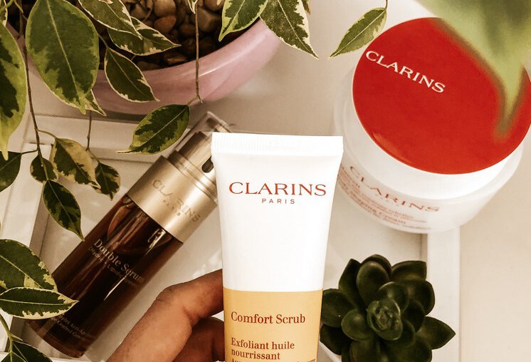Odżywczy peeling w olejku Comfort Scrub Clarins