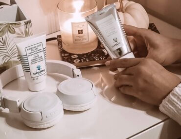 SISLEY RESTORATIVE HAND CREAM Hydrating skin & nail care