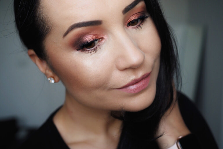 Snap Shadows Deep Neutrals