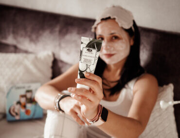 Origins Glow-Co-Nuts™ Hydrating Coconut Moisture Mask!