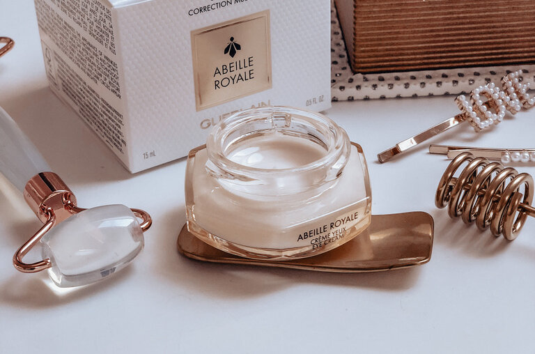 Guerlain ABEILLE ROYALE Multi-Wrinkle Corrective Eye Cream!