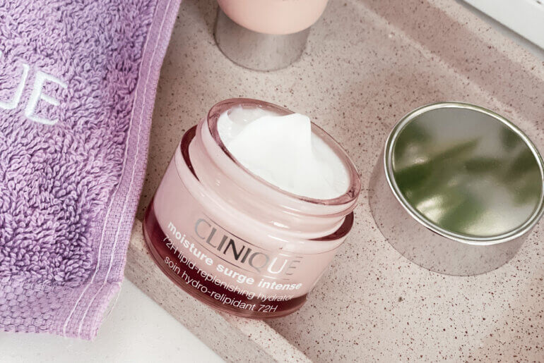 Clinique Moisture Surge Intense Skin Fortifying Hydrator