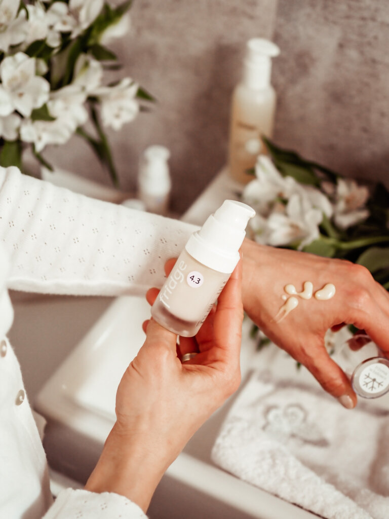 Fridge 4.3 look of love - rewitalizujące serum do twarzy i pod oczy