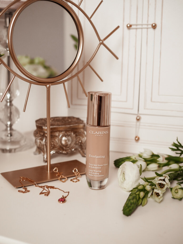 Clarins Everlasting Long-Wearing Clarins Everlasting Long-Wearing