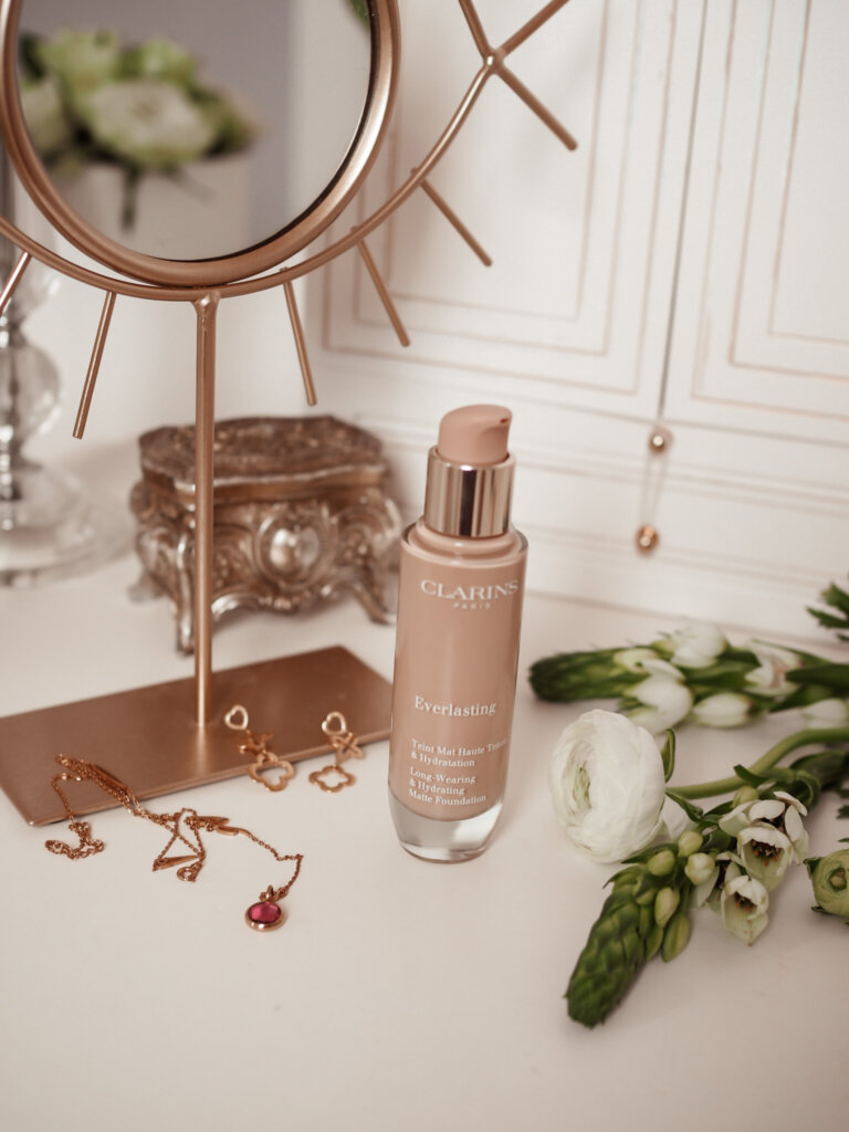 Clarins Everlasting Long-Wearing Clarins Everlasting Long-Wearing