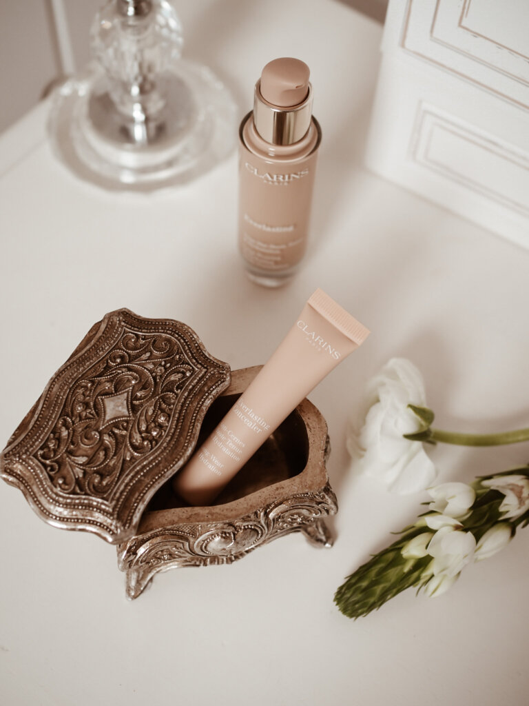 Clarins Everlasting Long-Wearing Clarins Everlasting Long-Wearing