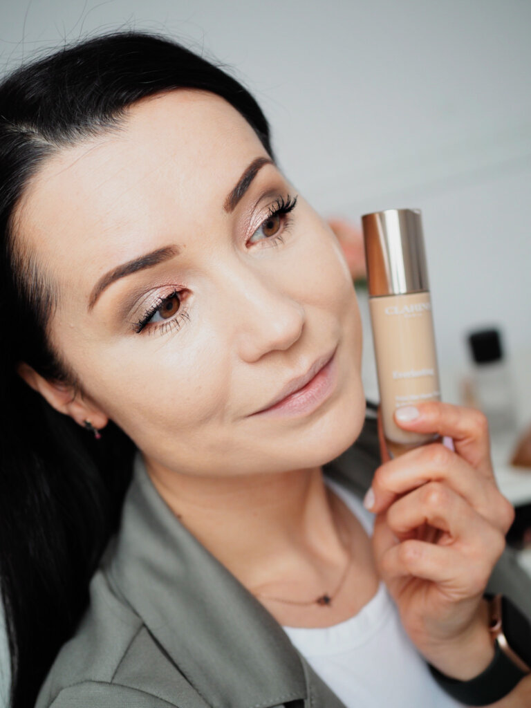 Clarins Everlasting Long-Wearing Clarins Everlasting Long-Wearing