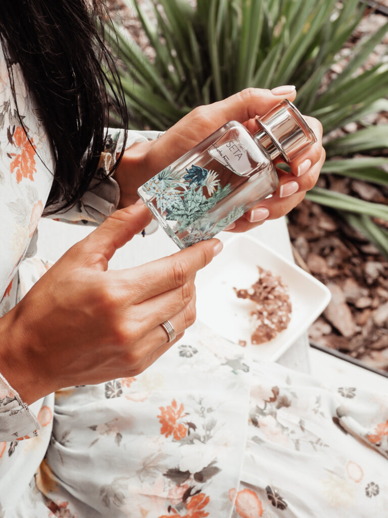 Salvatore Ferragamo! Storie di Seta! Salvatore Ferragamo! Storie di Seta!