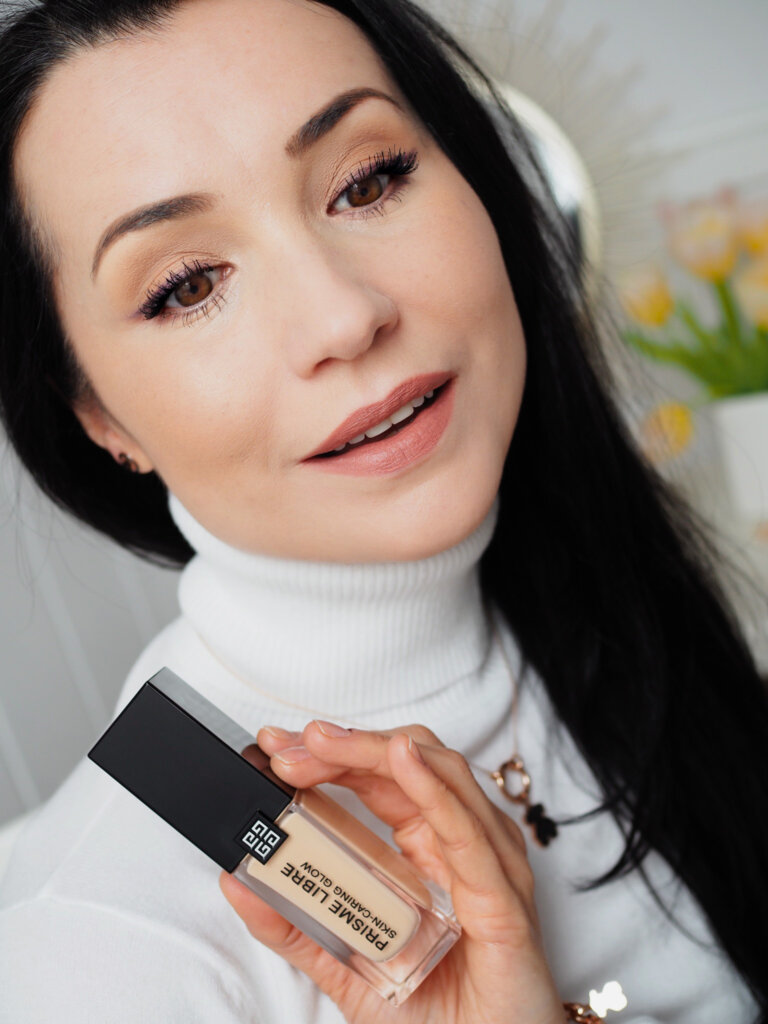 Givenchy Prisme Libre Skin-Caring Glow Givenchy Prisme Libre Skin-Caring Glow
