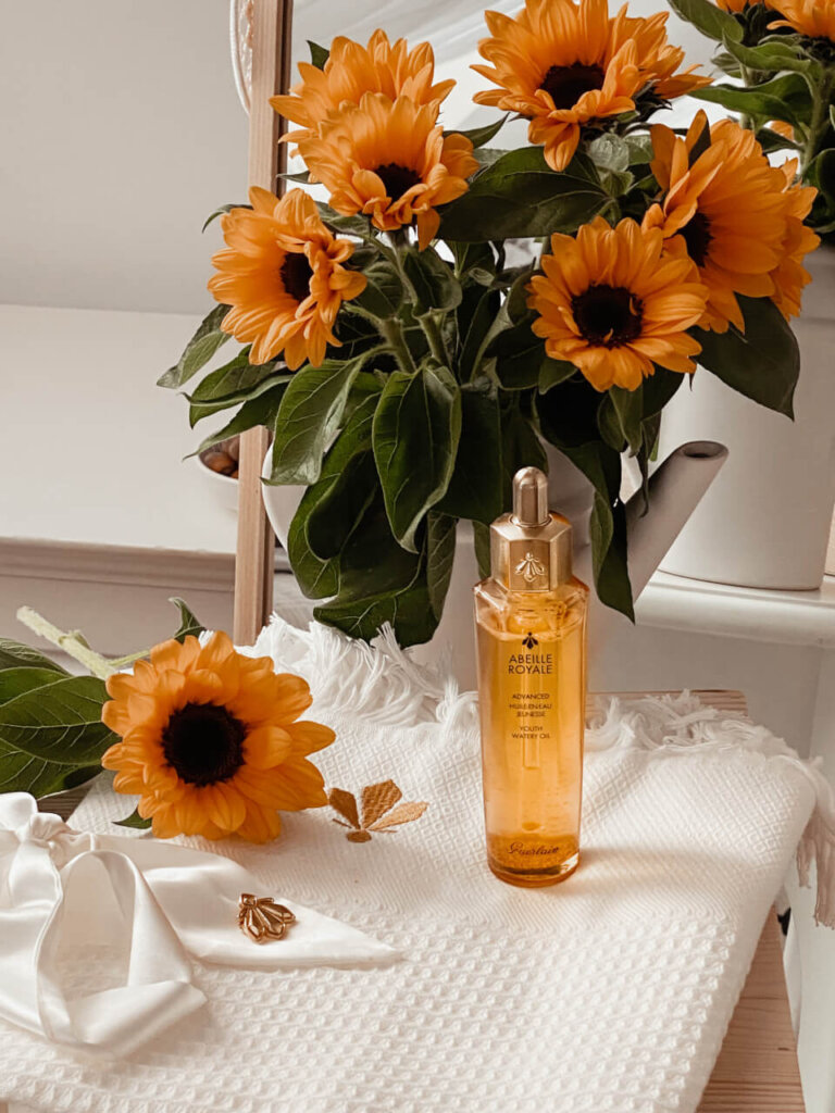 Magiczny olej Guerlain - Advanced Youth Watery Oil Magiczny olej Guerlain - Advanced Youth Watery Oil