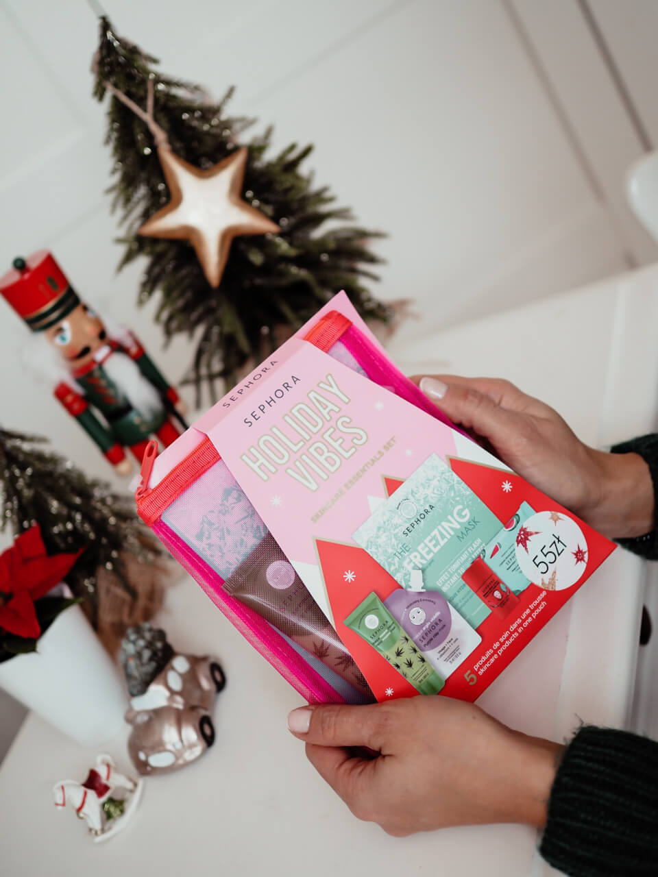 Sephora Collection Skincare Essentials Set* Holiday Vibes Sephora Collection Skincare Essentials Set* Holiday Vibes