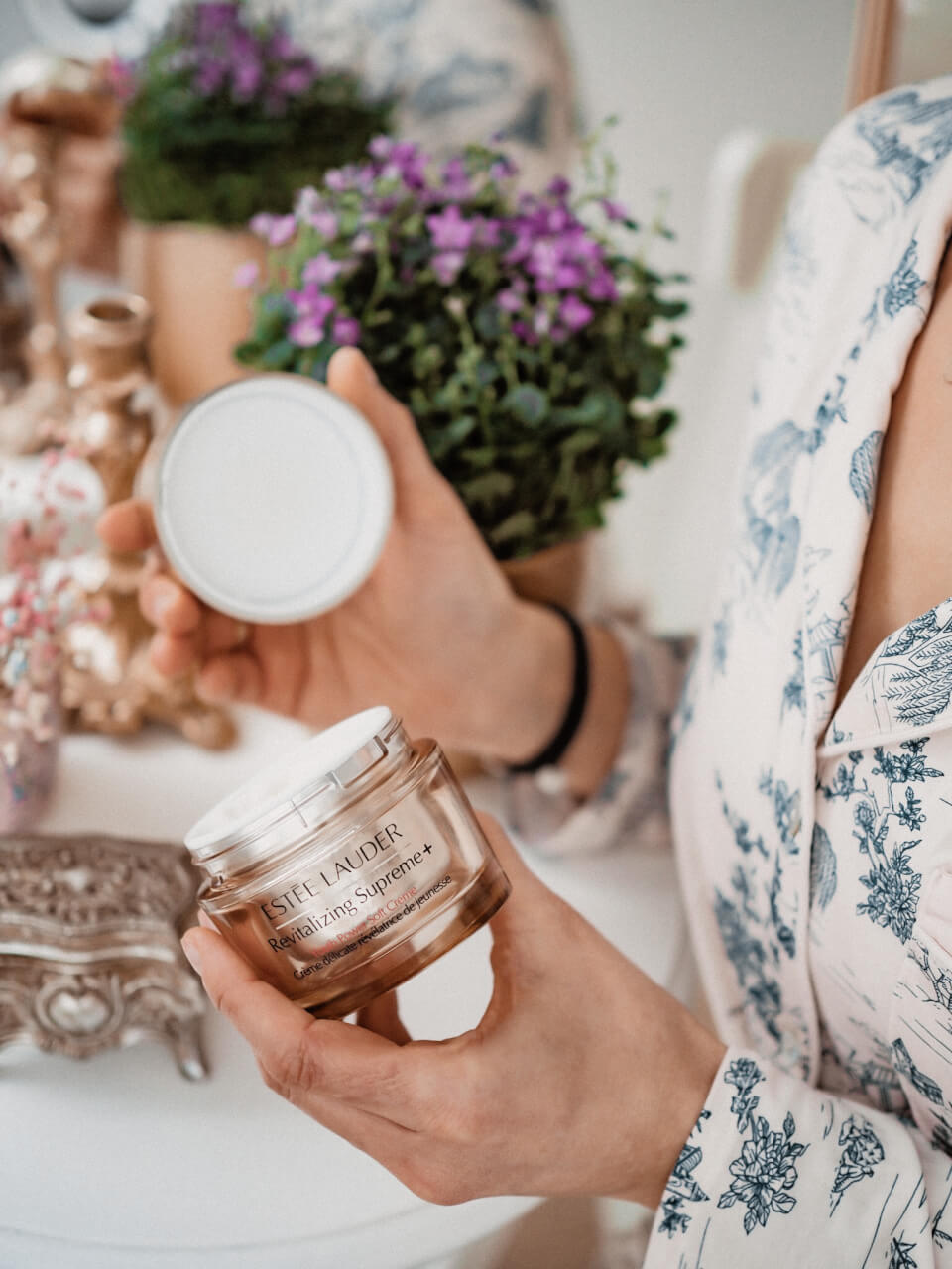 Estee Lauder Revitalizing Supreme+ Youth Power Creme !