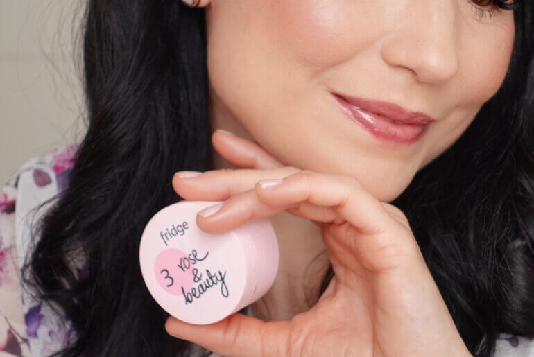 Fridge rose & beauty