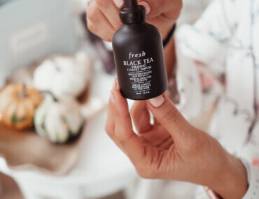 Black Tea Firming Peptides Serum