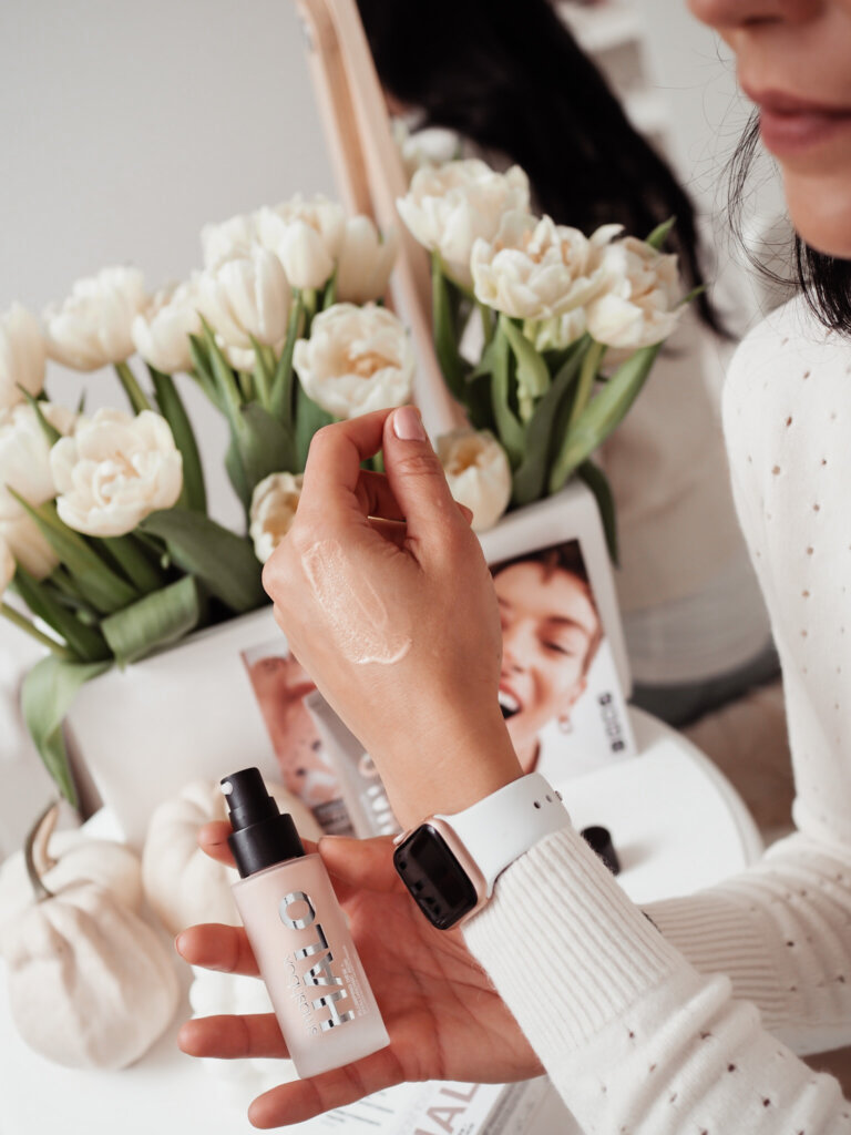 Halo Healthy Glow All-In-One Tinted Moisturizer SPF 25